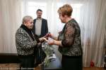 Ветеран ВОВ из Донецка получила российский паспорт и медаль к 70-летию Победы